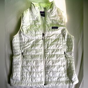 PATAGONIA - Women’s Nano Puff Vest in Birch White and Size Large. NWOT